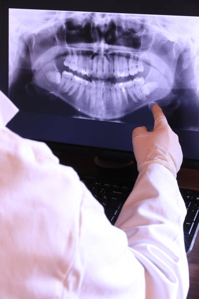 Best Cracked Tooth Emergency Dentist  in Thayer, MO